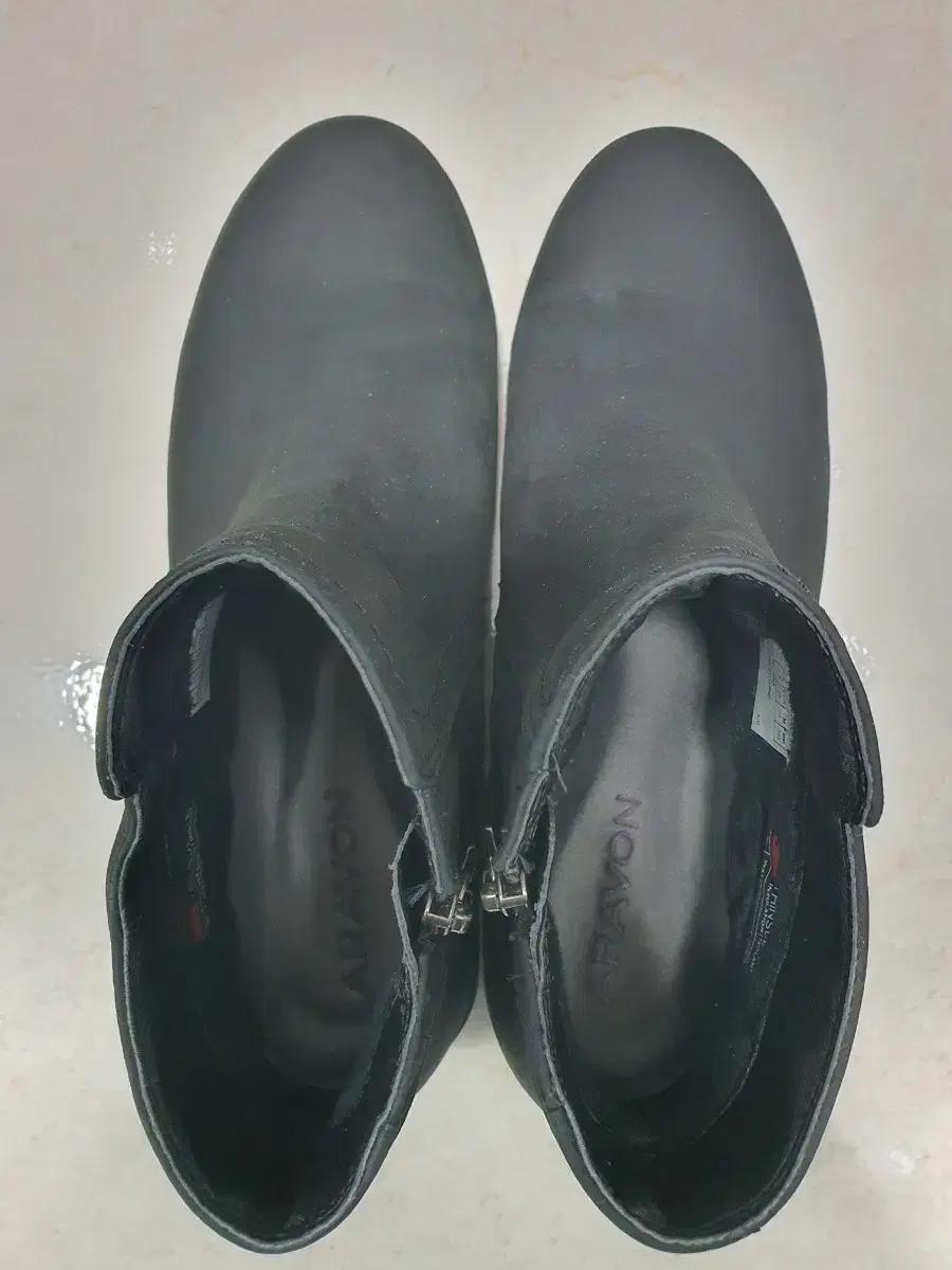 Rockport ankle boots original price 180,000 won