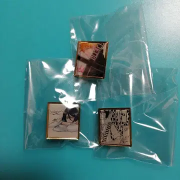 BLEACH 원화전 핀 배지 / 쿠로사키 이치고 후목 루키아 세트