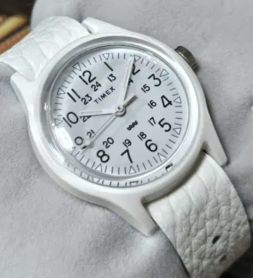 TIMEX 타이맥스 오리지널 캠퍼 29mm 화이트 가죽 부속물 포함