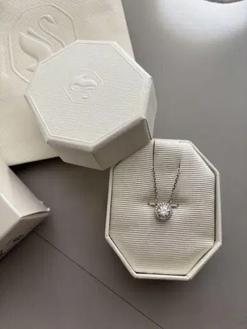 스와로브스키 목걸이