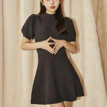 Darich DD 퍼프 슬리브 니트 미니 원피스