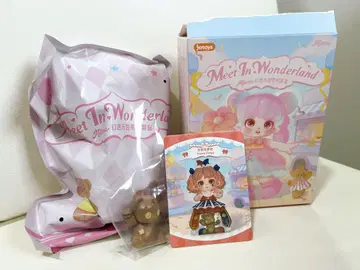 Meet in Wonderland Miana 피규어