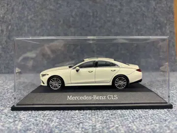 메르세데스-벤츠 CLS C257 화이트 1/43 스케일