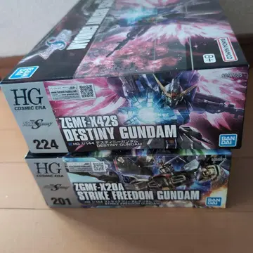 HG 스트라이크 프리덤 건담 데스티니 건담 미조립품
