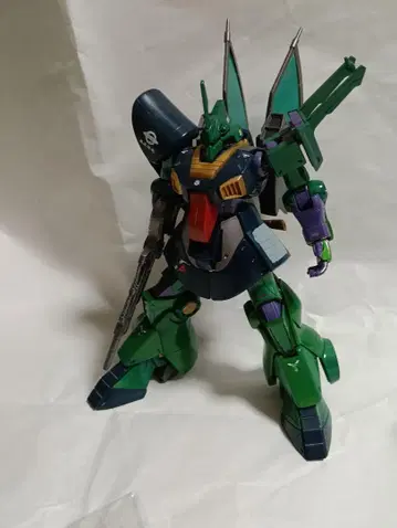 페인팅 조립 완료 건담 프라모델 HGUC 1/144 디제 Z 건담