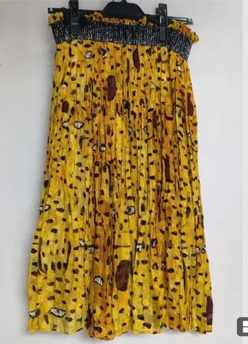 츠모리치사토, TSUMORI CHISATO