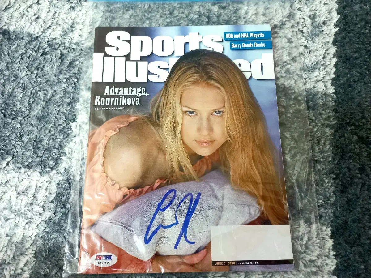 Anna Kournikova. Sports Illustration. Tennis Fairy. Autographed. Sign Magazine. PSA.