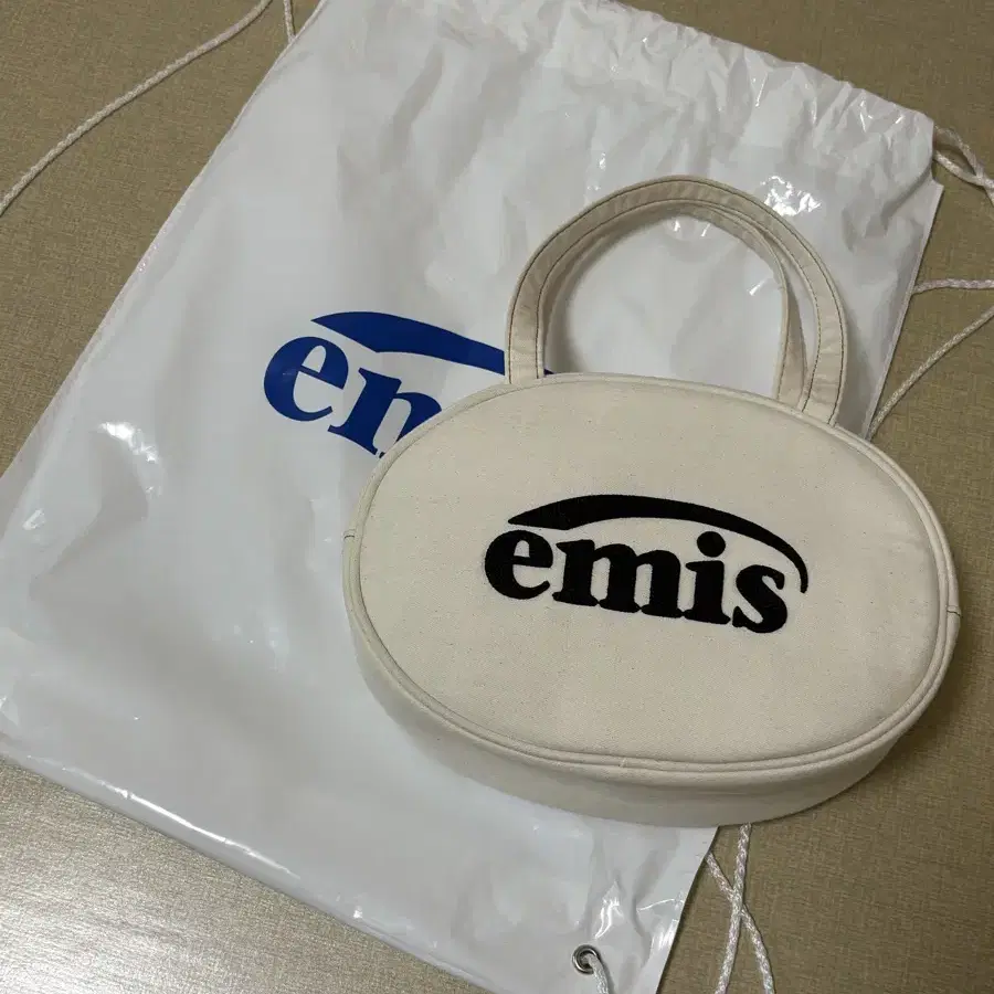 【EMIS】ROUND MINI BAG-IVORY ROUND MINI BAG-IVORY - EMIS