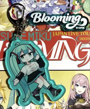 하츠네 미쿠 BLOOMING 아크릴 키링 하츠네 미쿠