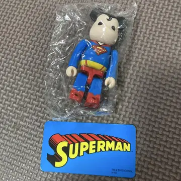 베어브릭 슈퍼맨
