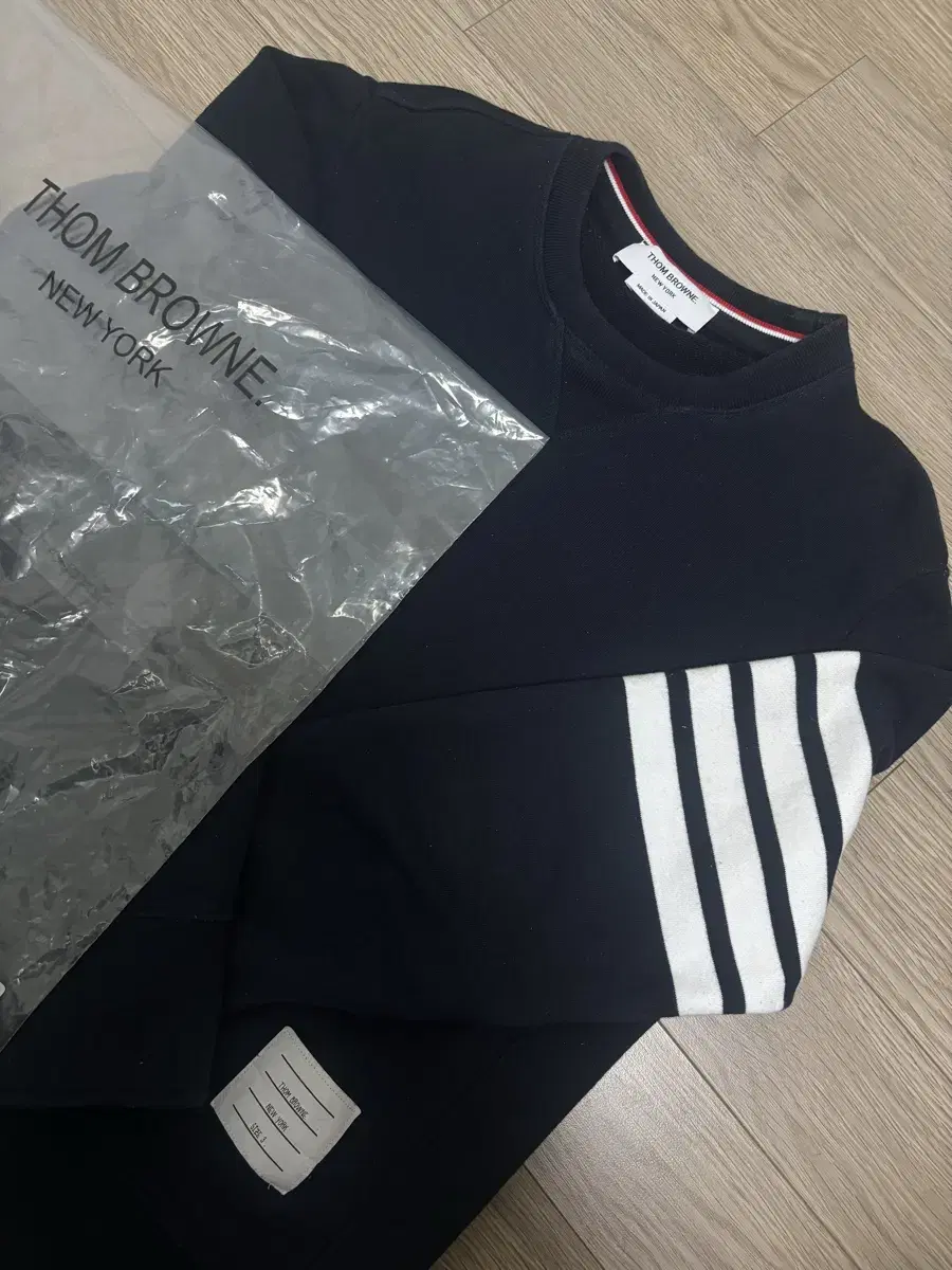[Like New/3] Thom Browne Sweatshirt 3 Like New New Model