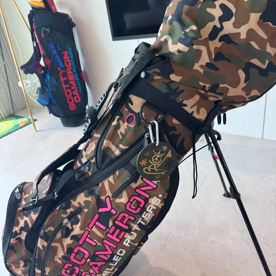 SCOTTY CAMERON | 스카티카메론 Scotty Cameron Pink Camo (Limited
