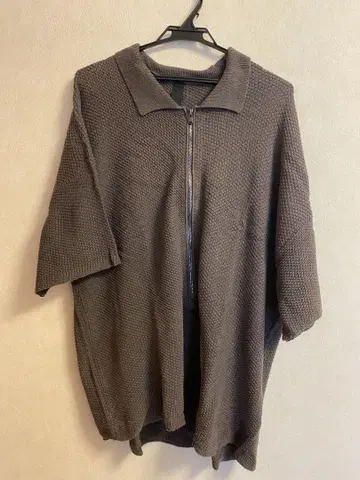 SHINYA KOZUKA의 18SS 하프 지퍼 오버 니트