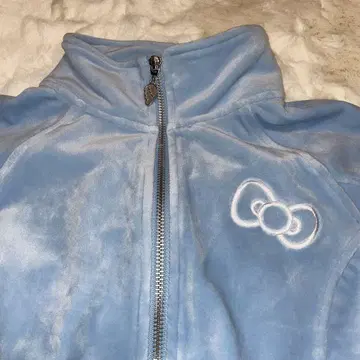 Forever21 키티 콜라보 벨로아 자켓
