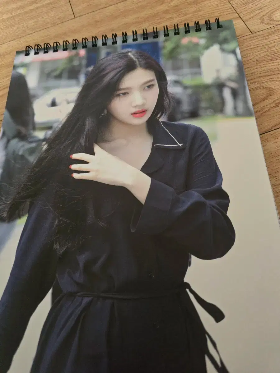 Red Velvet Jo-i One Nessi 2018 Seasons Greetings Calendar