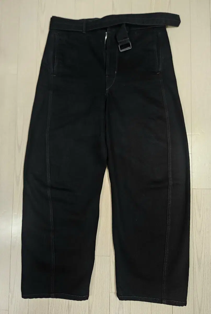 (L)르메르 22fw 트위스트 벨티드 팬츠