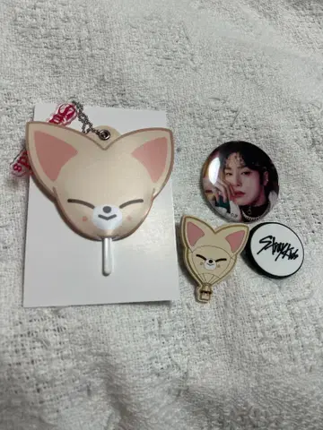 straykids I.N 아이엔 skzoo 미니 부채 캔뱃지 클립