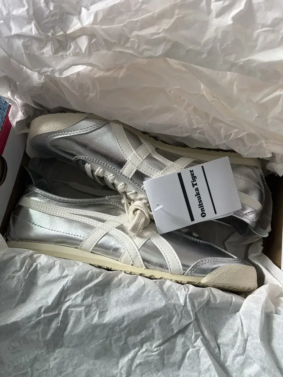 Onitsuka Tiger Mexico 66 Silver 255 New