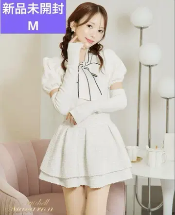 미사용 새상품 미셸 마카롱 슬림 레그 화이트 트위드 스커트 M
