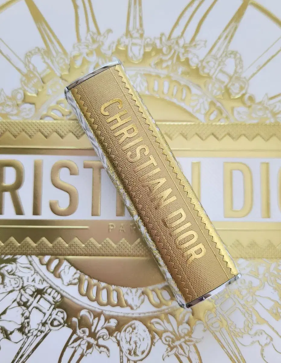 Dior Beauty Addict Lipstick Fashion Case Holiday Limited Edition (Grand Bal)