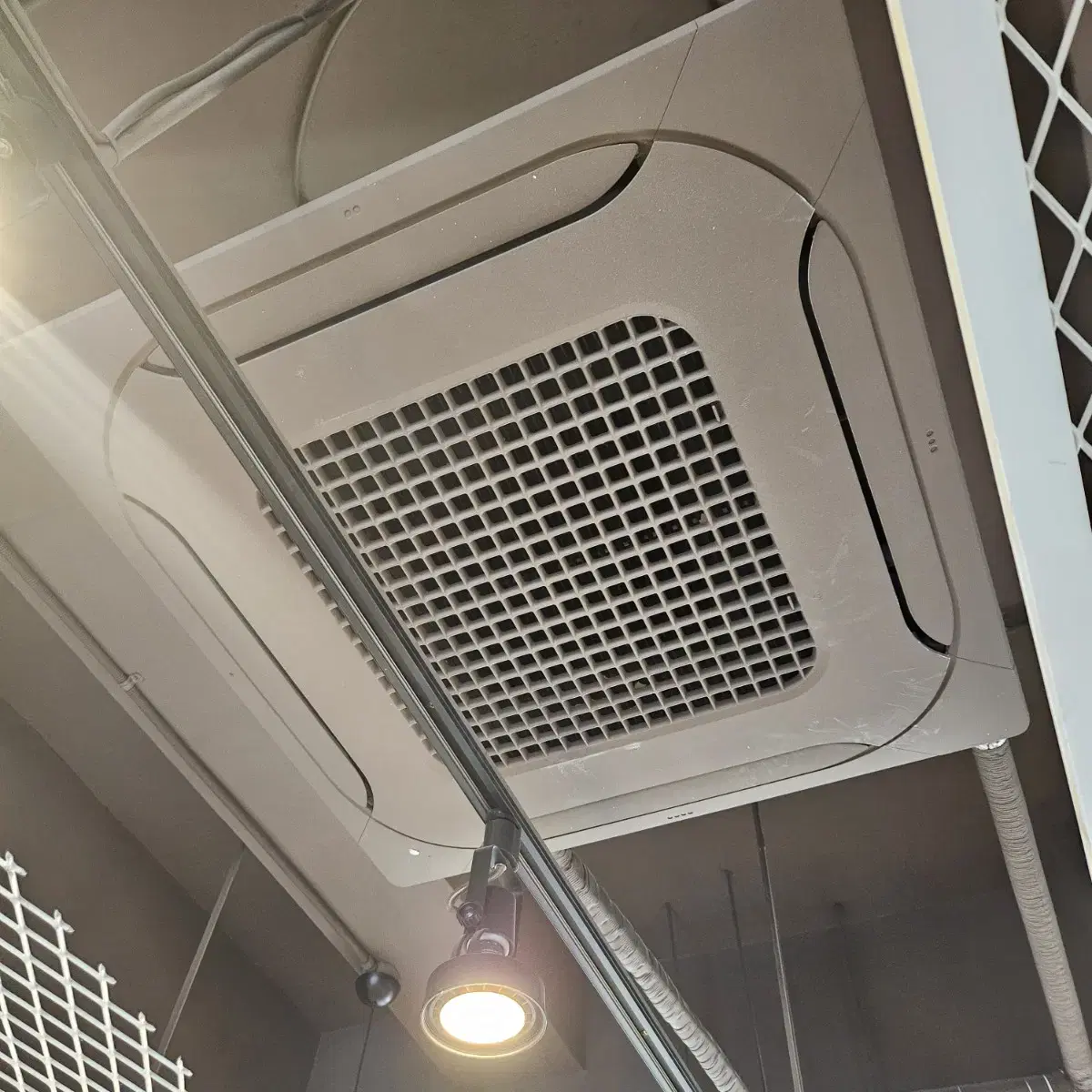 LG Ceiling System Cooling and Heating System 40 Pyeong, Price for 2 Units