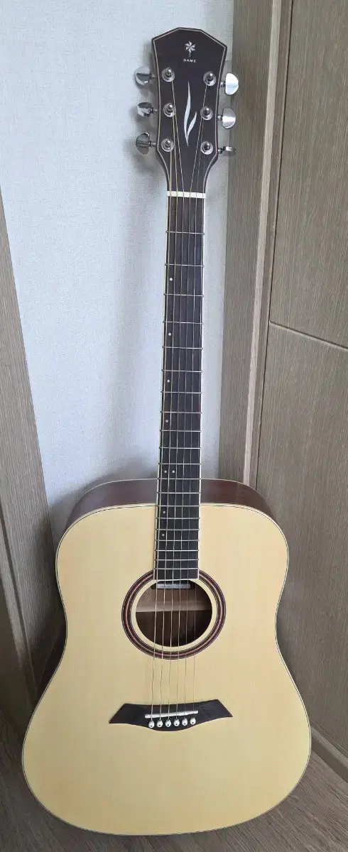 Dame lilies70 ns guitar for sale
