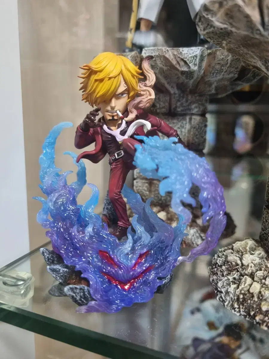 Selling Onepiece resin figure Sanji cover.
