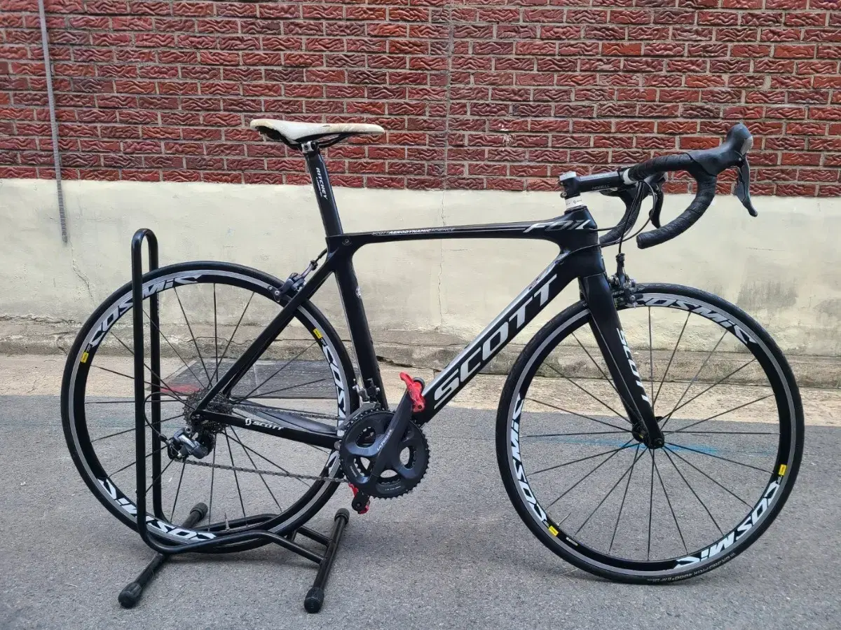 Daegu Scott Foil 20 Cycle Full Carbon Road Bike.