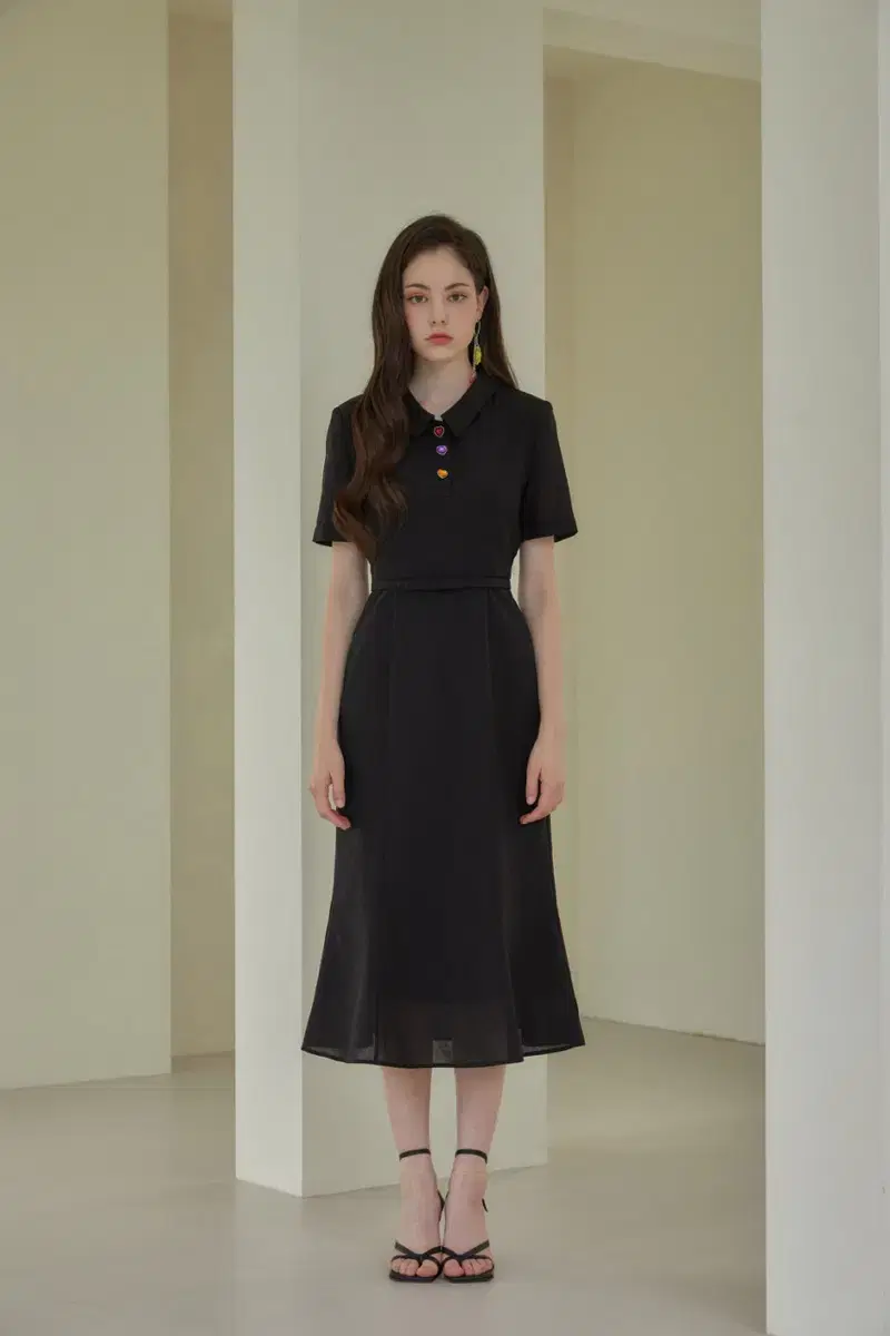 쥴리앤칼라 블랙 원피스 (배송비 포함)