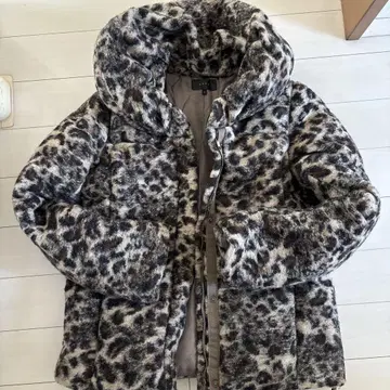 지금이 살 때!! YEVS 레오파드 무늬 숏 다운 자켓