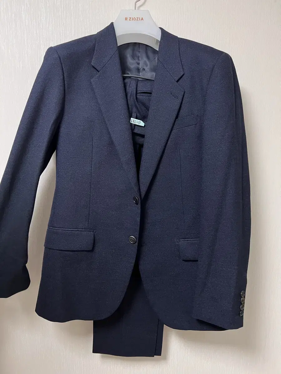 Customellow suit set navy