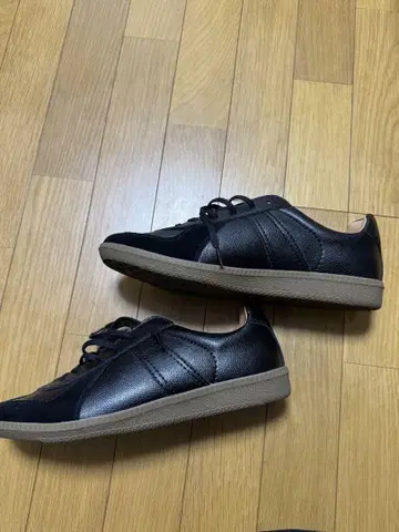 German Trainer 스니커즈