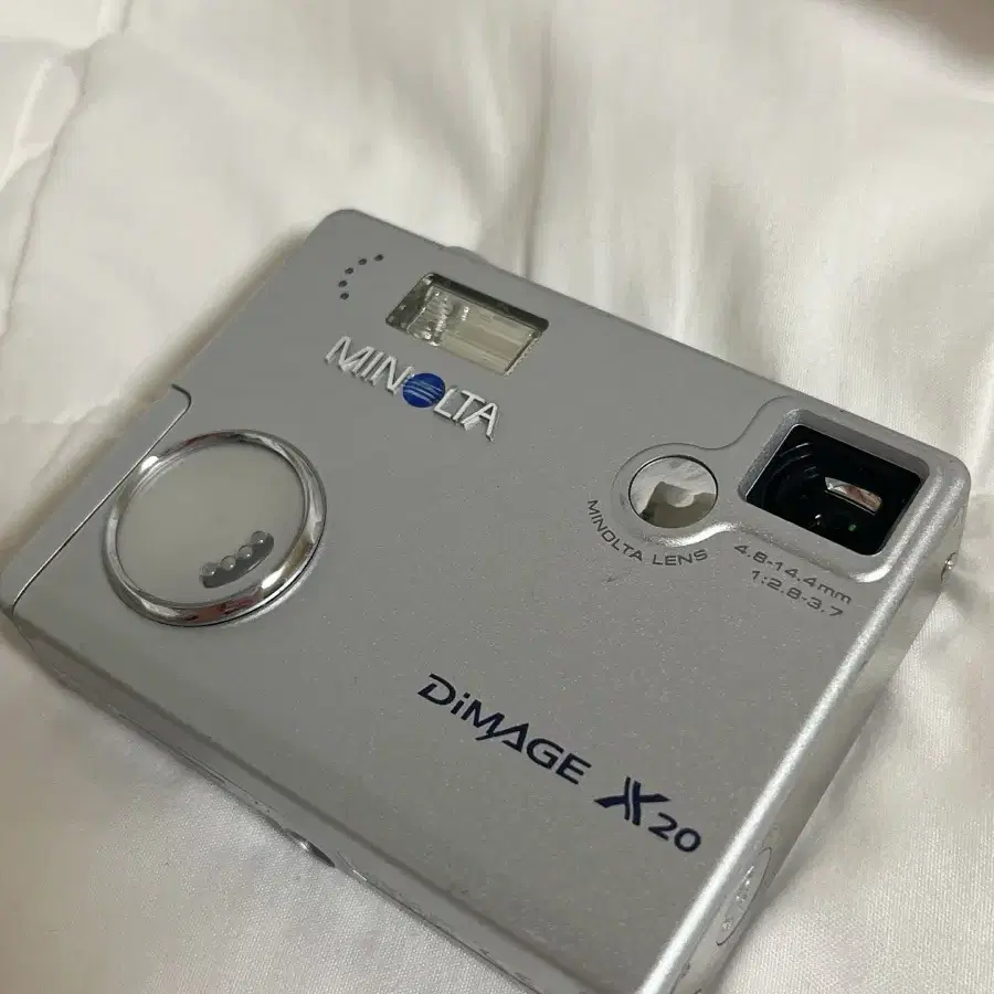 Minolta Dimage x20, 2 units in bulk #디미지,#고장난카메라