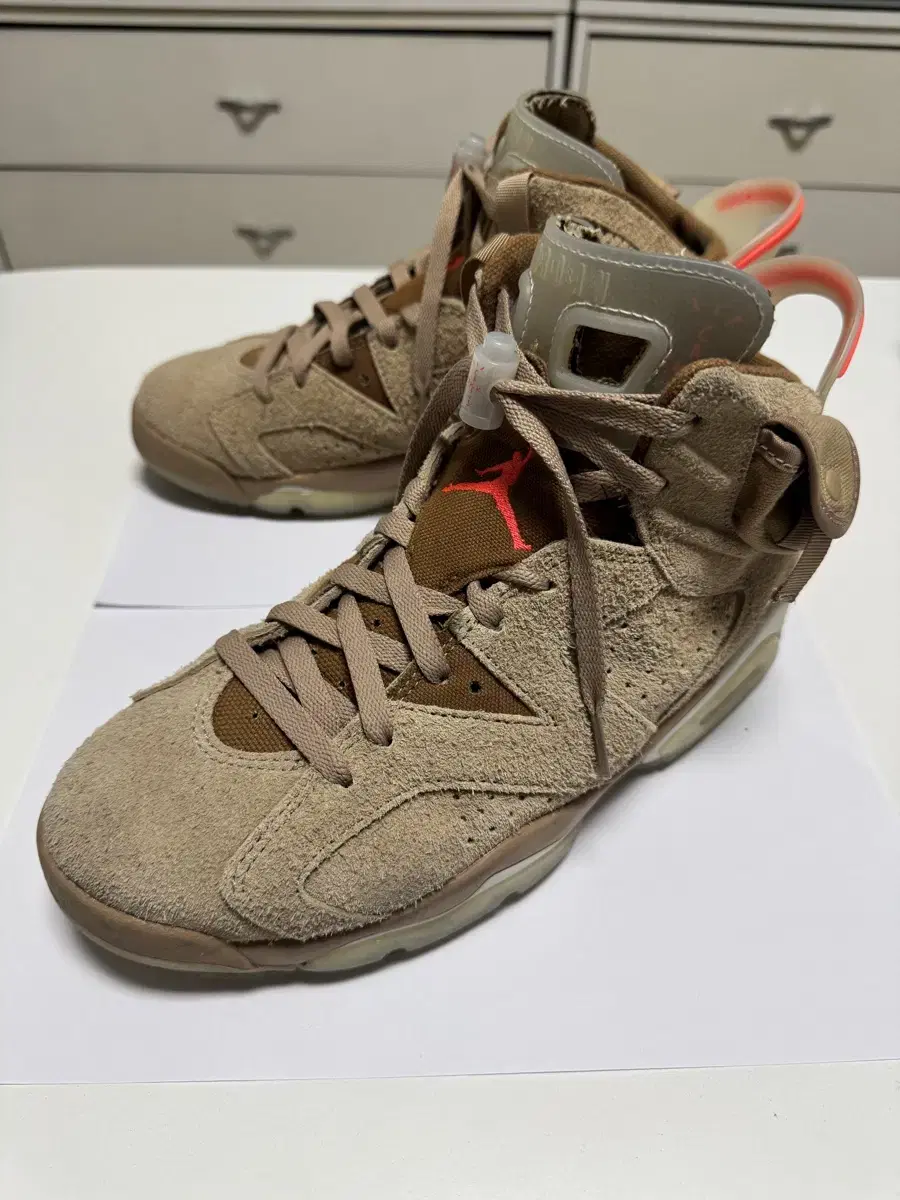[260] Nike Jordan 6 Travis Scott British Key