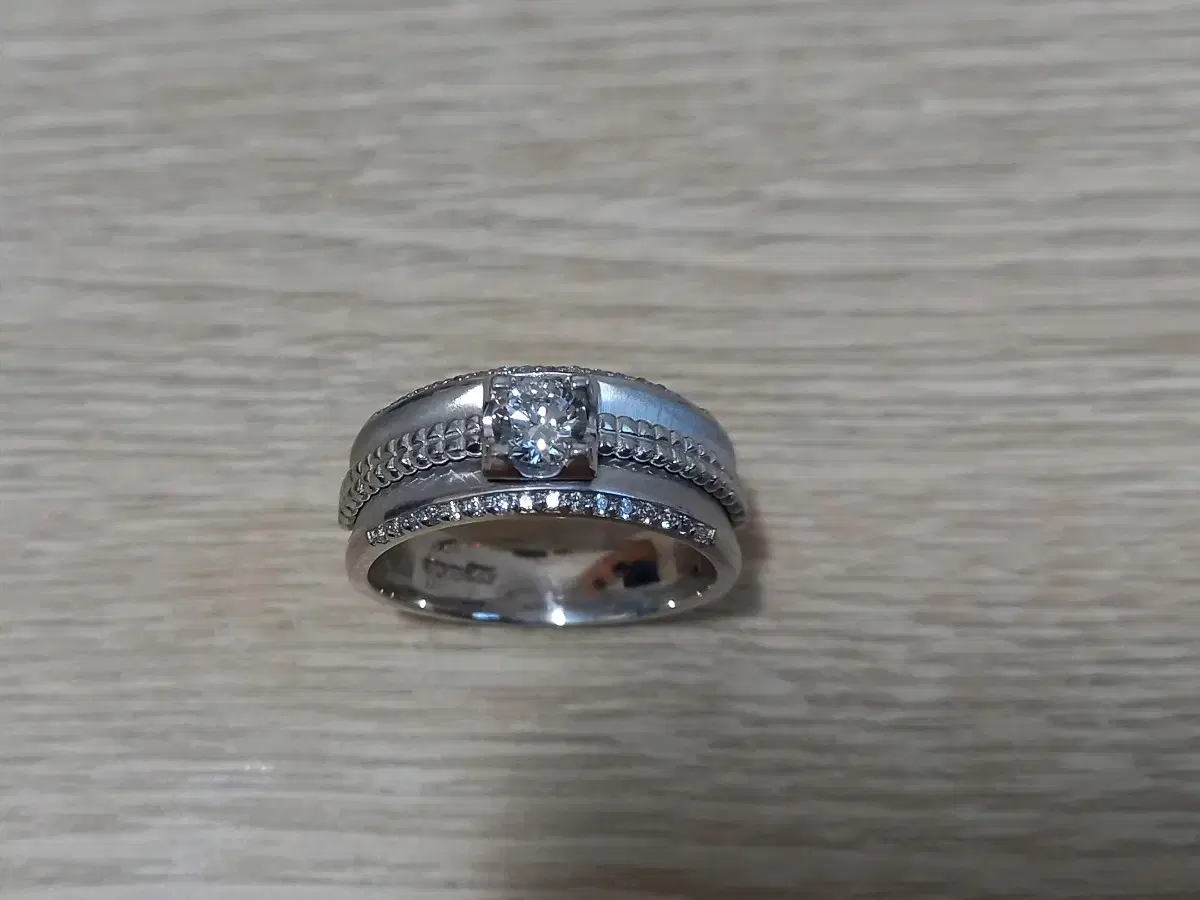Silver vahn ring 925, sizes 12 and 17, 50% off.