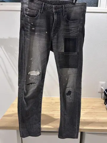 재팬 블루 진 그레이 데미지 스트레이트