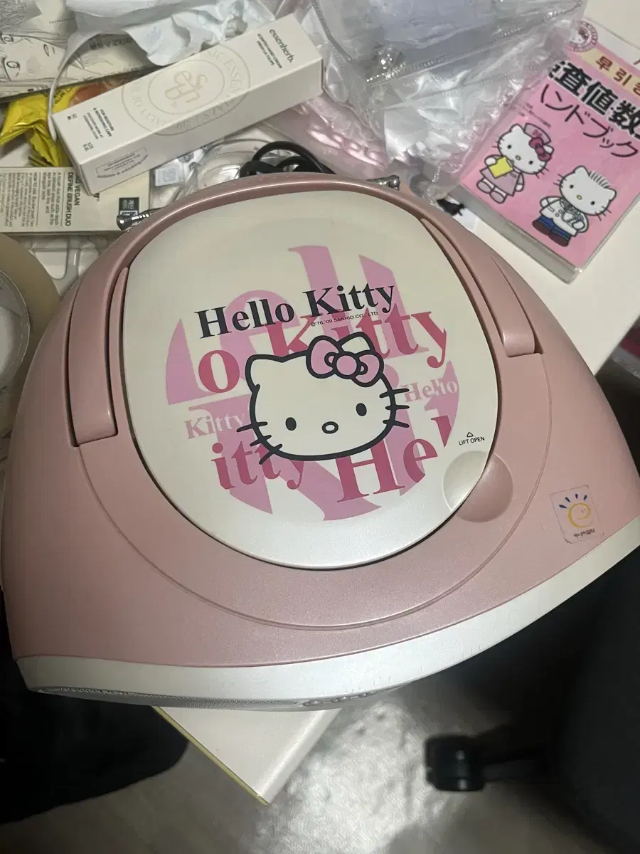 Inkel Classic Kitty Radio CD Player