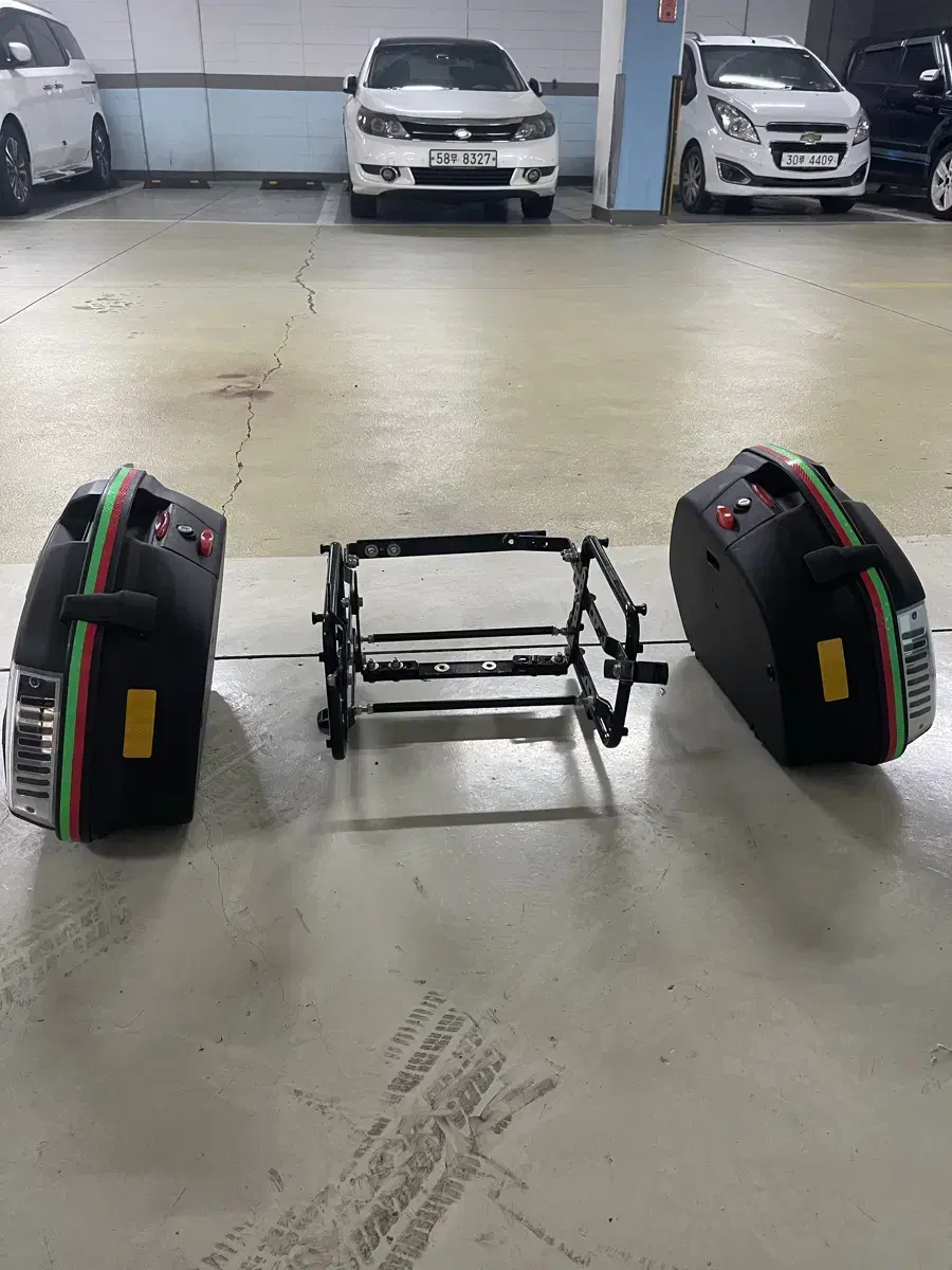 Cb650r bracket / wanlihao side box