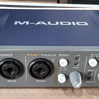 M-AUDIO プリアンプ搭載USB2.0オーディオインターフェース Fast Track Ultra FASTTRACKULTRA 