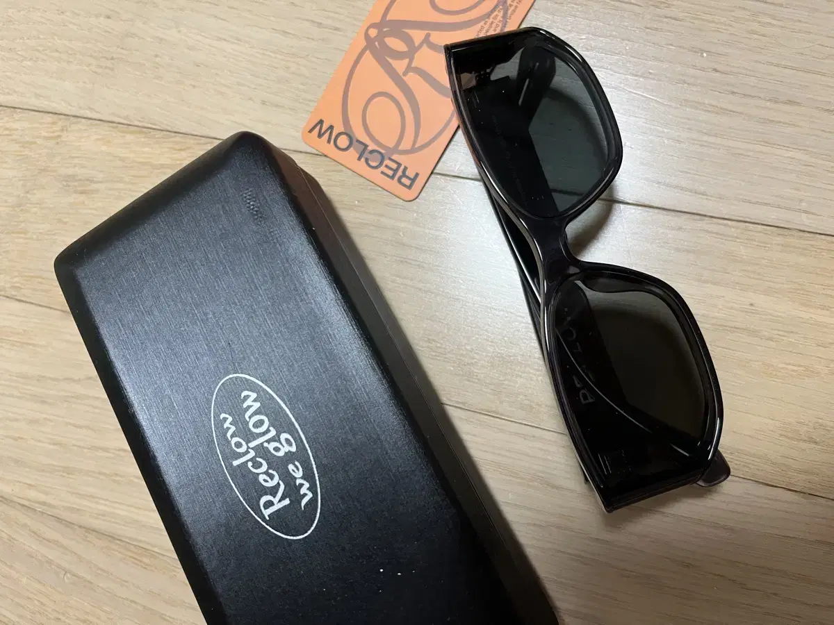 리끌로우 SNOW CRYSTAL NO.1 SUNGLASS GRA Y