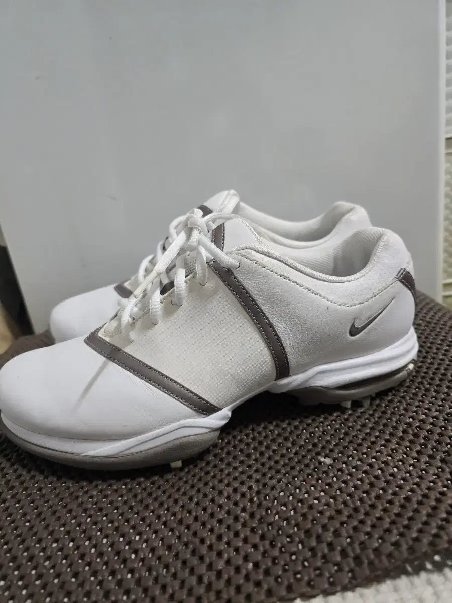 Nike Power Channel Women's Golf Shoes 240, worn once