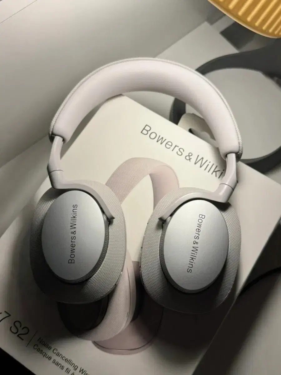 바우어 윌킨슨 px7 s2
