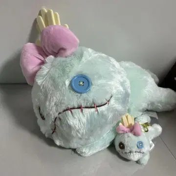 스크램프 누워 있는 봉제 인형 디즈니 스토어