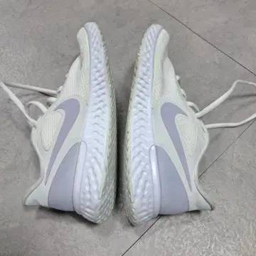 나이키 레볼루션5 BQ3207-110 (245) 브랜드 중고거래 플랫폼, 번개장터