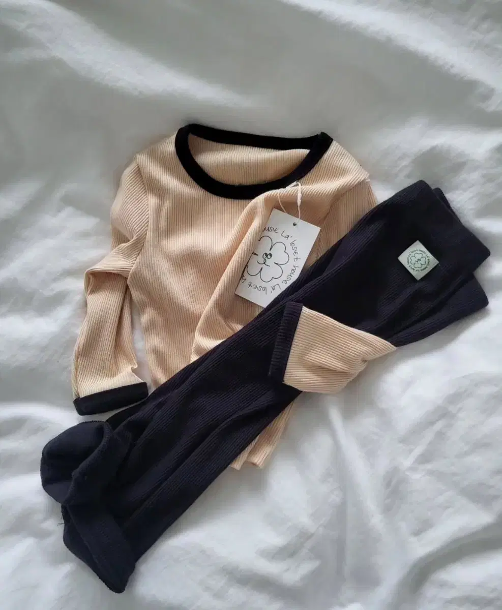 Infant and Toddler Indoor Clothing Set 1+1