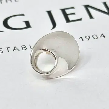 GEORG JENSEN 142 톨른 메비우스 실버 귀걸이 (단일)