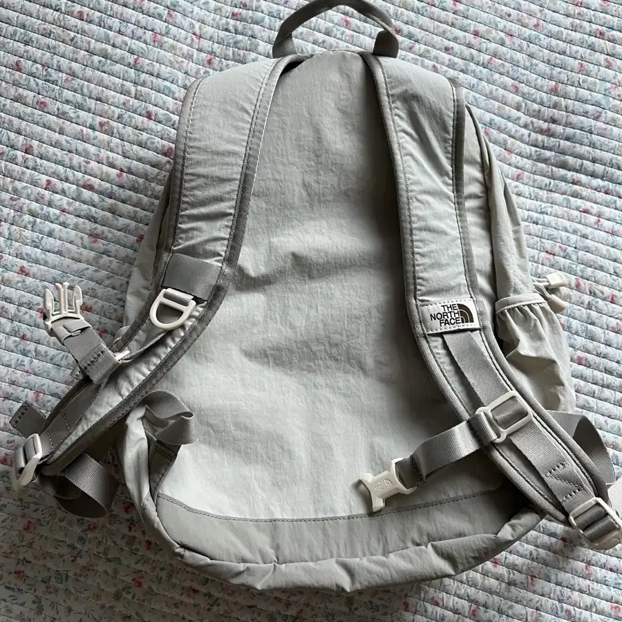 THE NORTH FACE | 노스페이스 The North Face Mini Shot White