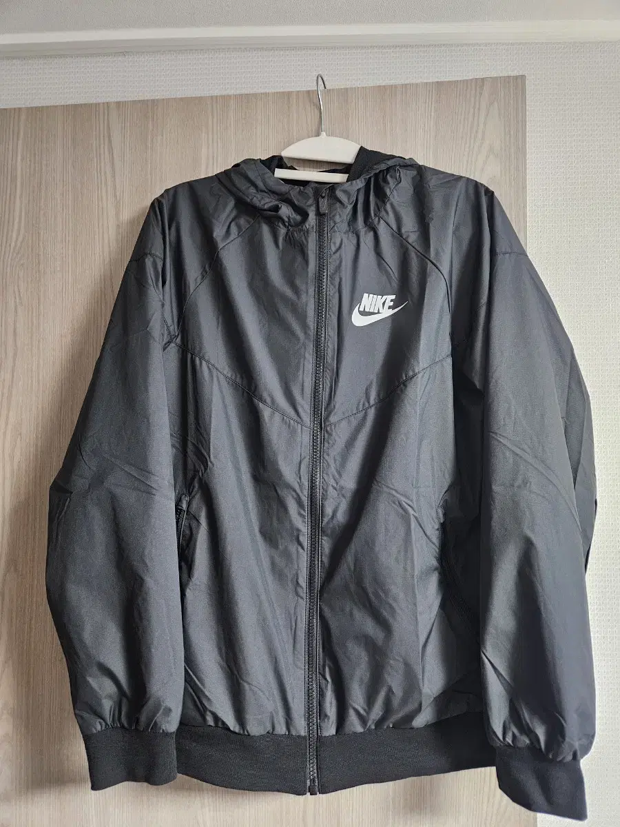 Nike Store Edition New Product NSW Windrunner Jacket Jumper Unisex Kids XL