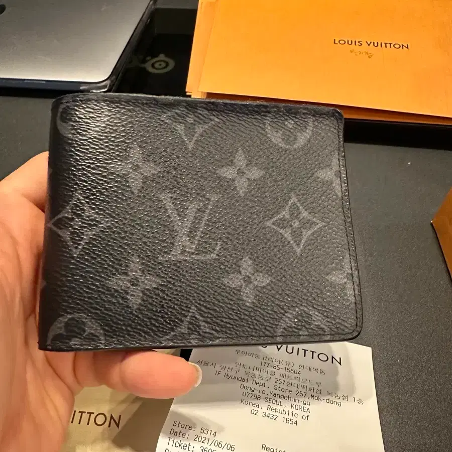 LOUIS VUITTON 루이비통 Louis Vuitton Eclipse Bifold Wallet