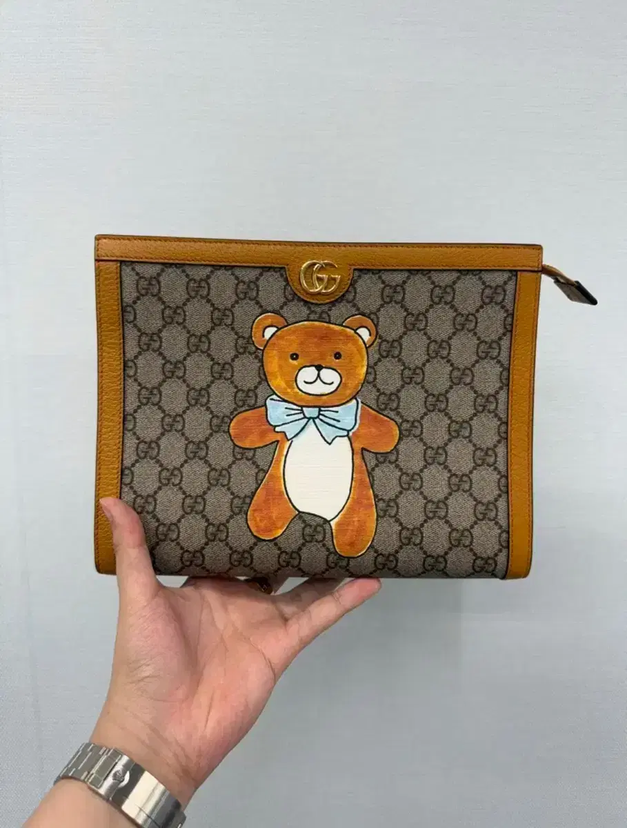 [Authenticity Guaranteed] Gucci kai Standing Clutch